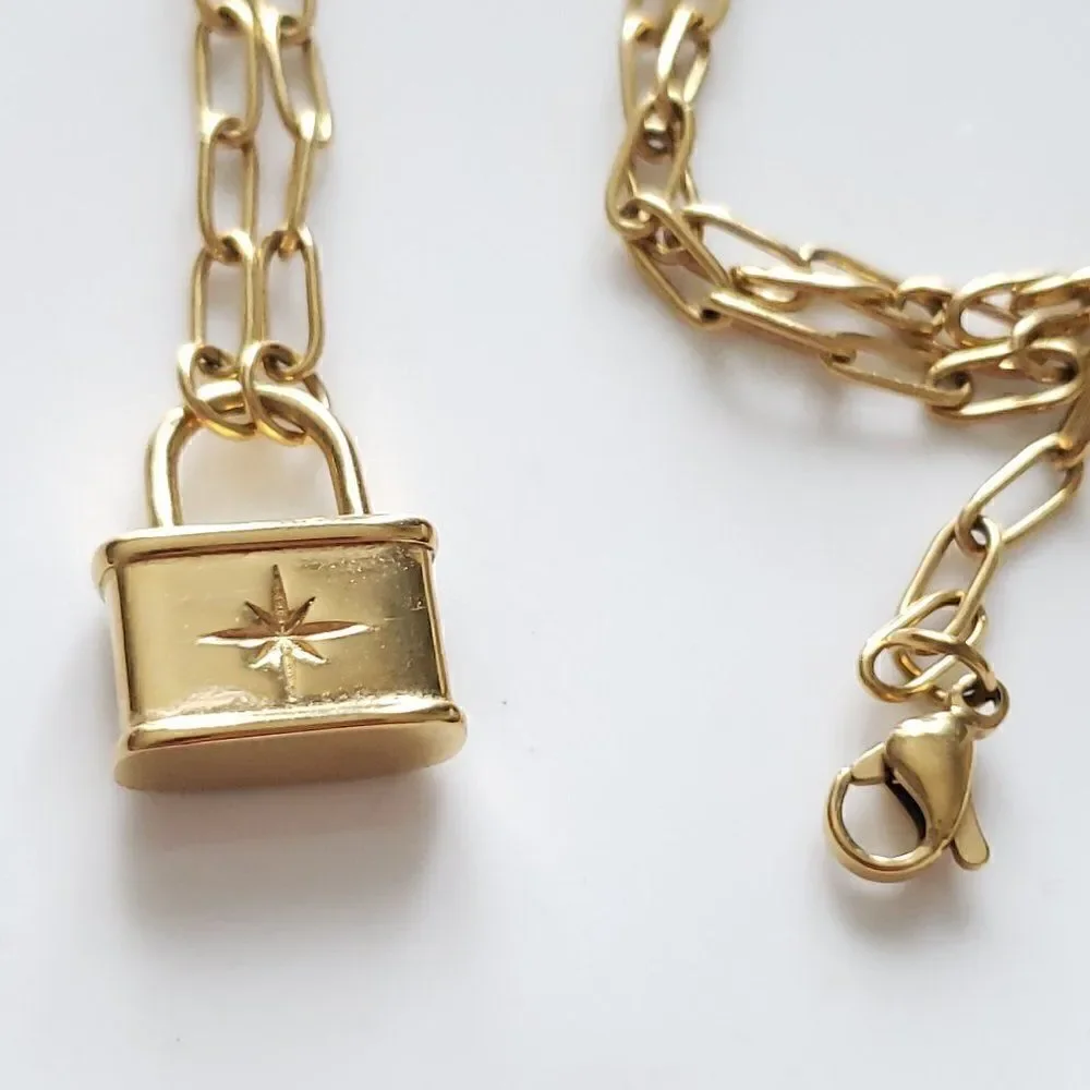 FP What A Star Lock Necklace